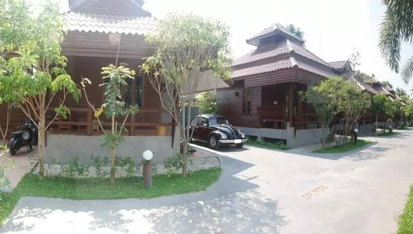 هتل Ruenpurksa Resort