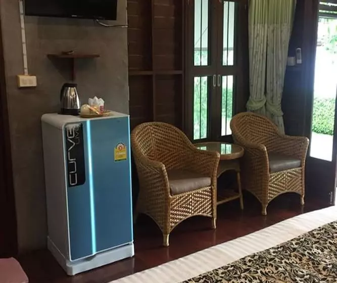هتل Ruenpurksa Resort