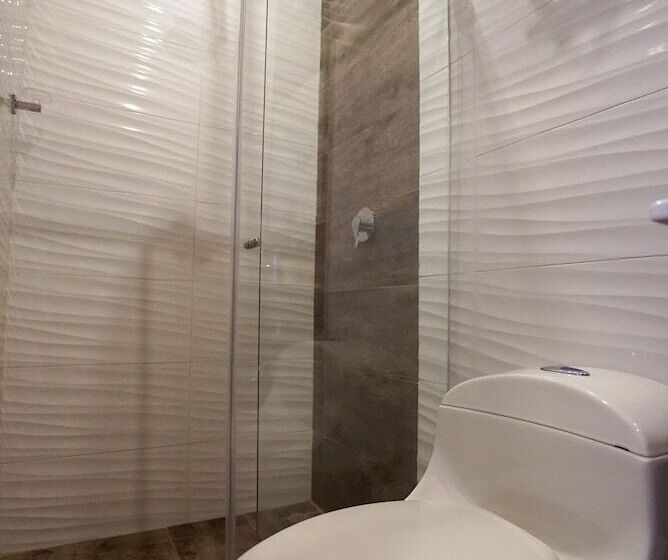 فندق Ucla Center