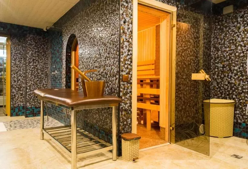 Salut Hotel Almaty