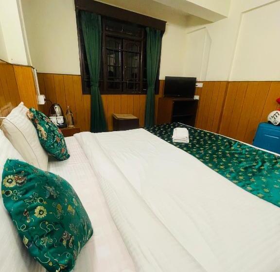 膳宿费 Palm Street Near Taj