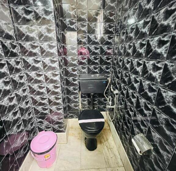 膳宿费 Palm Street Near Taj