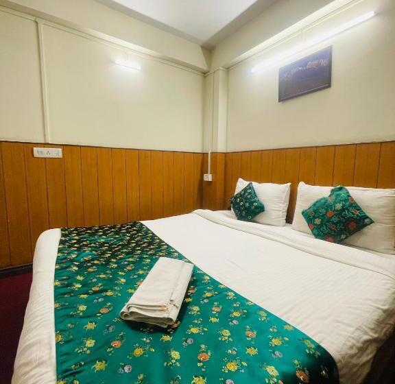 膳宿费 Palm Street Near Taj