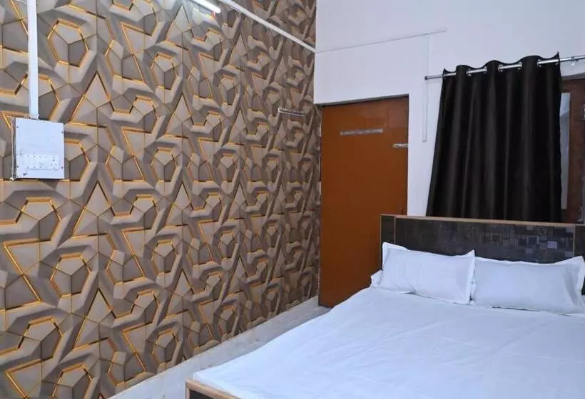 هتل Privyrooms Gorakhpur