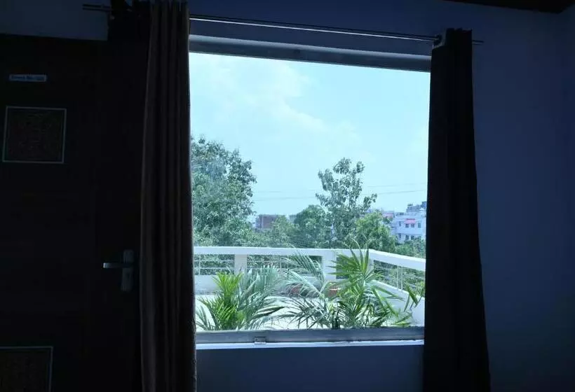 هتل Privyrooms Gorakhpur