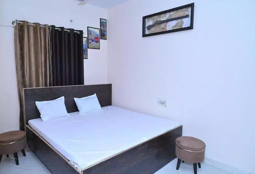 هتل Privyrooms Gorakhpur