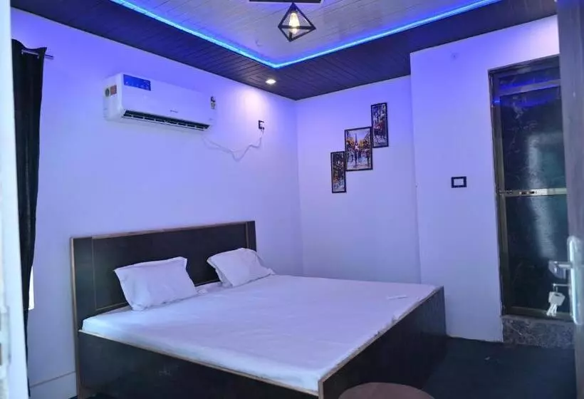 هتل Privyrooms Gorakhpur