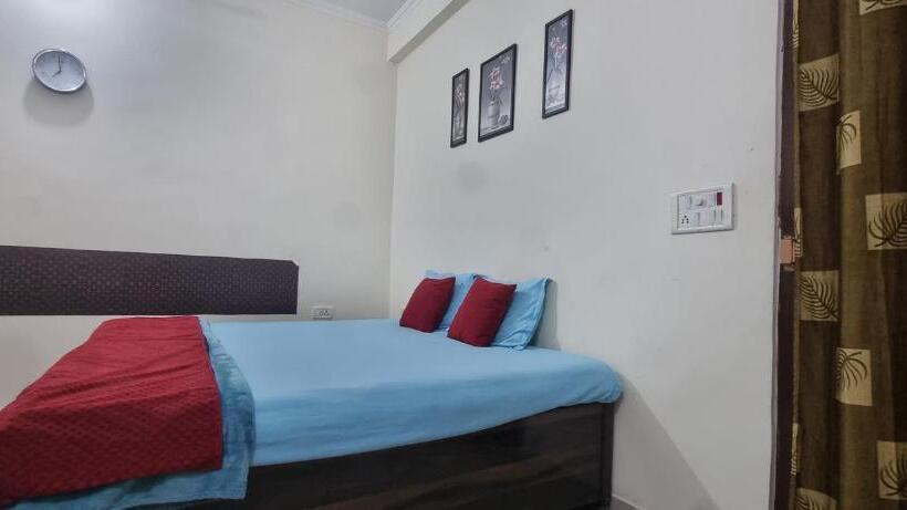 Hotel Mahadev Apartments By Around Stays