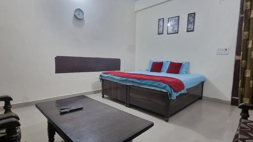 Hotel Mahadev Apartments By Around Stays
