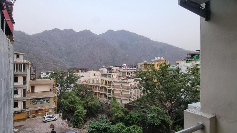 Hotel Mahadev Apartments By Around Stays