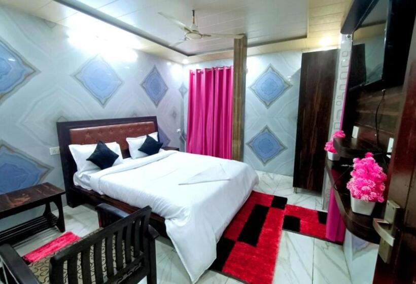 هتل Krishna Palace Charbagh Lucknow   Fully Air Conditioned   Near Lucknow Charbagh Railway Station   Go