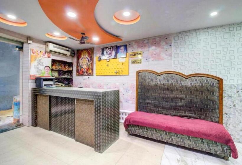 هتل Krishna Palace Charbagh Lucknow   Fully Air Conditioned   Near Lucknow Charbagh Railway Station   Go