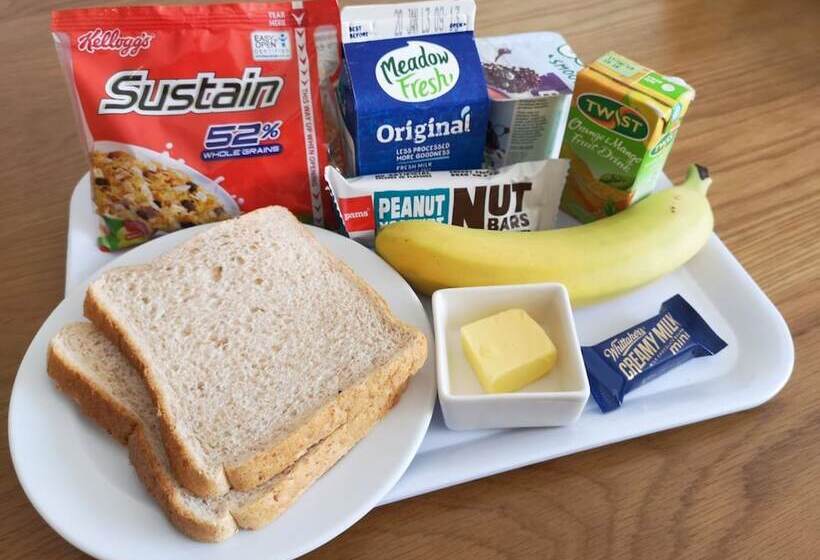 239 On Lincoln Motel