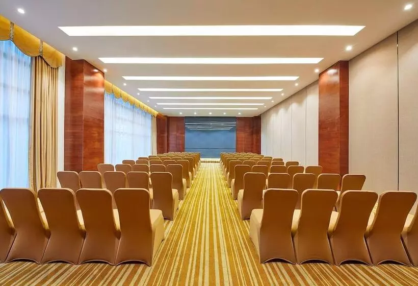 Hotelli Four Points By Sheraton Danzhou