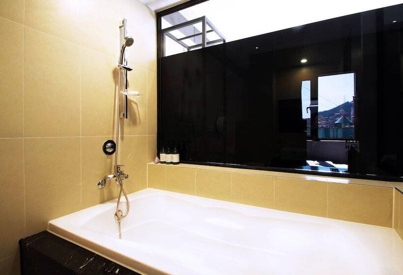 בית מלון כפרי Gimhae Toheaven Gaya Theme Park