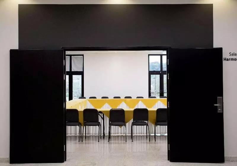 ホテル Ibis Styles Taubate