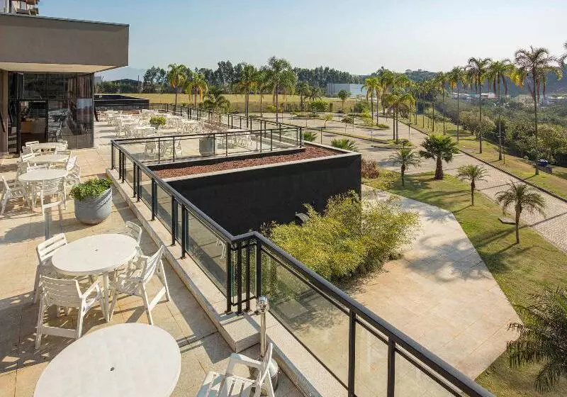 ホテル Ibis Styles Taubate