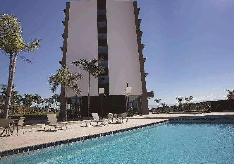 ホテル Ibis Styles Taubate