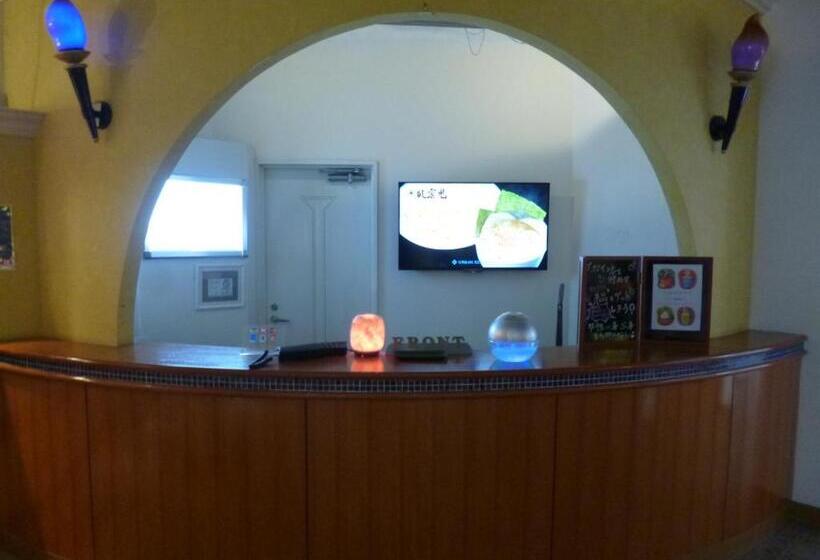 فندق Large Adults Only