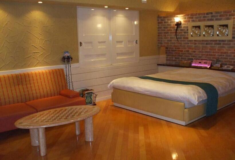 فندق Large Adults Only