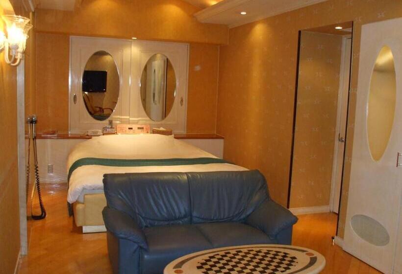 فندق Large Adults Only