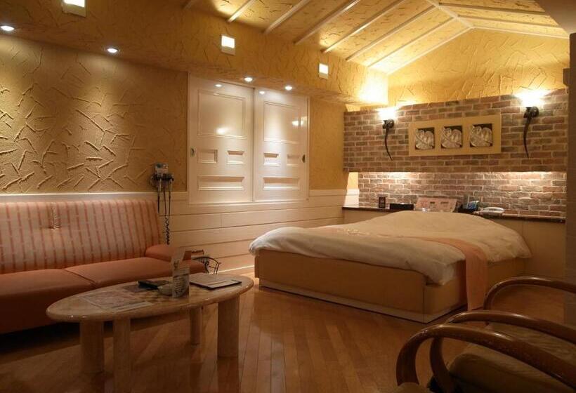 فندق Large Adults Only