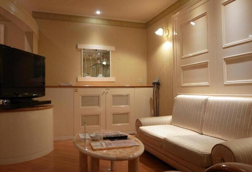 فندق Large Adults Only