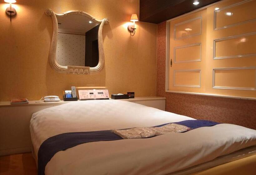 فندق Large Adults Only