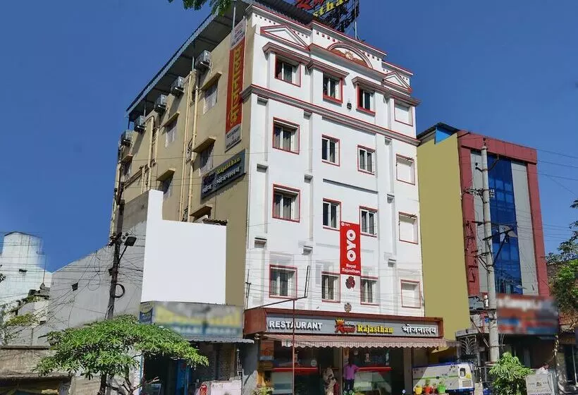 ホテル Oyo Rooms Near Gokul Theatre