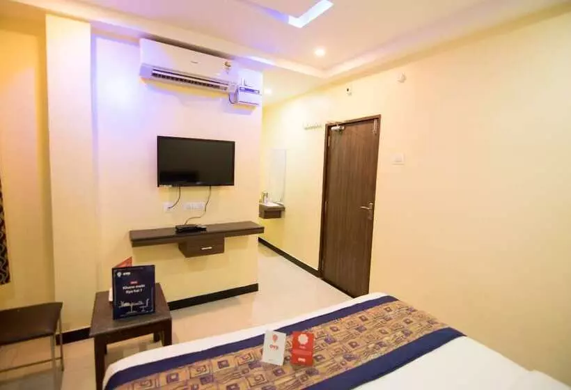 ホテル Oyo Rooms Near Gokul Theatre