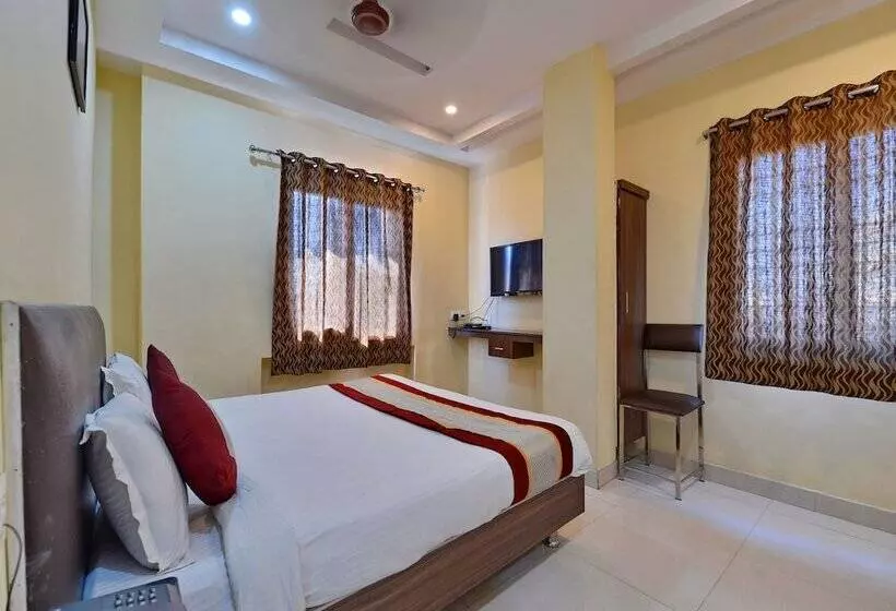 ホテル Oyo Rooms Near Gokul Theatre