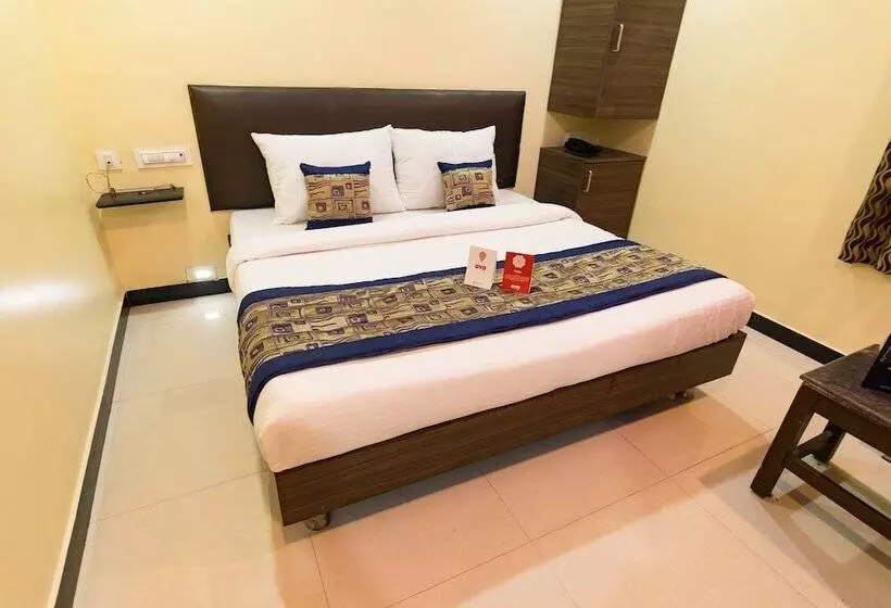 ホテル Oyo Rooms Near Gokul Theatre