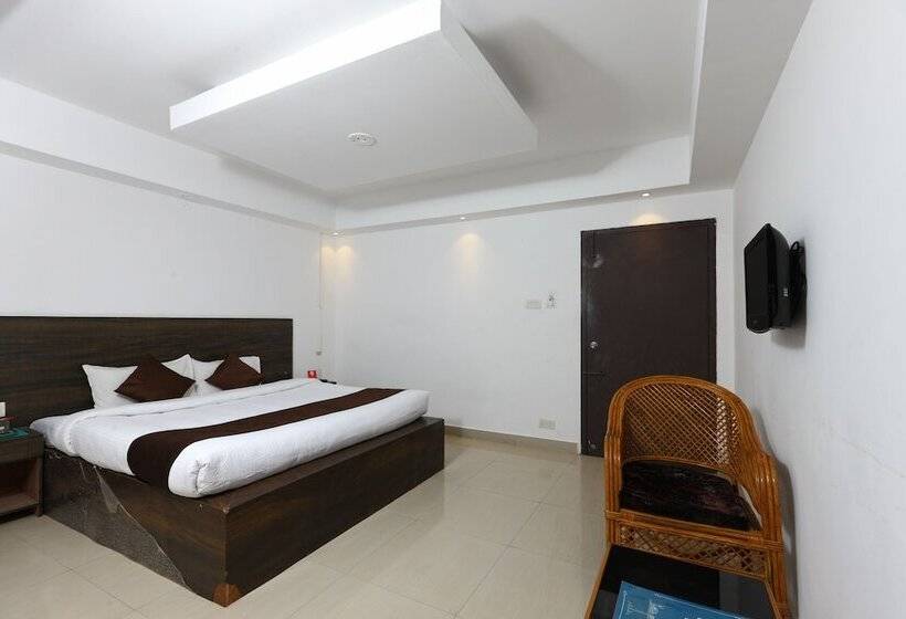 בית מלון כפרי Oyo Rooms Near Naidupuram Pillayar Temple