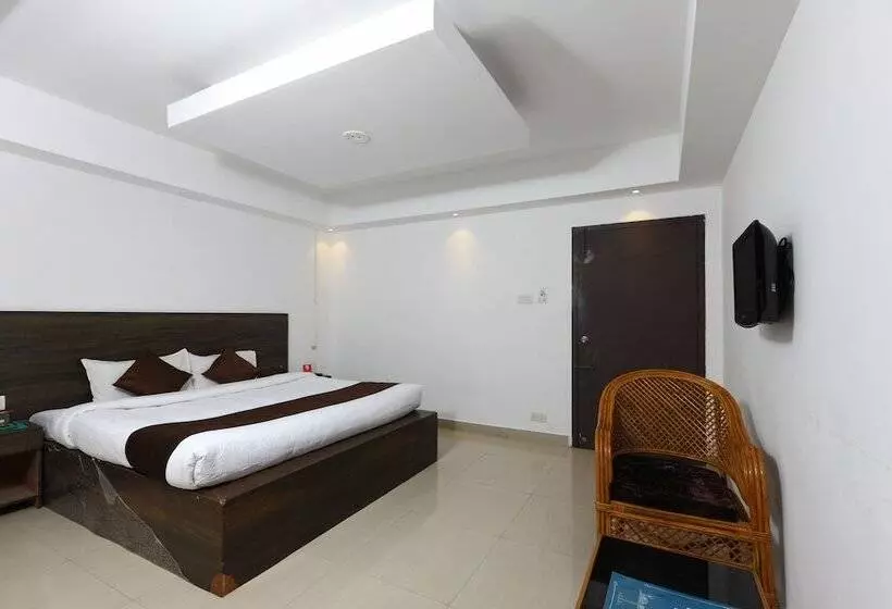 هتل Oyo Rooms Near Naidupuram Pillayar Temple