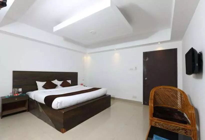 هتل Oyo Rooms Near Naidupuram Pillayar Temple