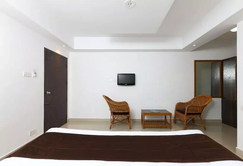 هتل Oyo Rooms Near Naidupuram Pillayar Temple