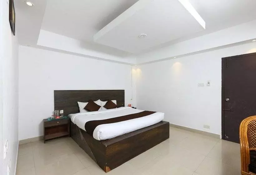 هتل Oyo Rooms Near Naidupuram Pillayar Temple
