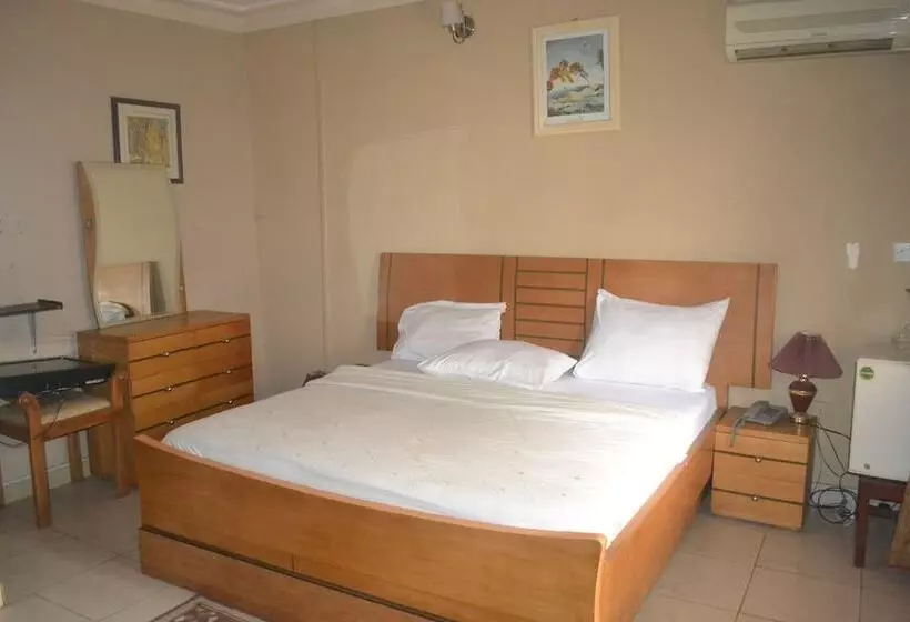 Sena Hotel And Resort