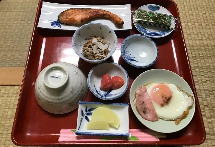 Niko Ryokan
