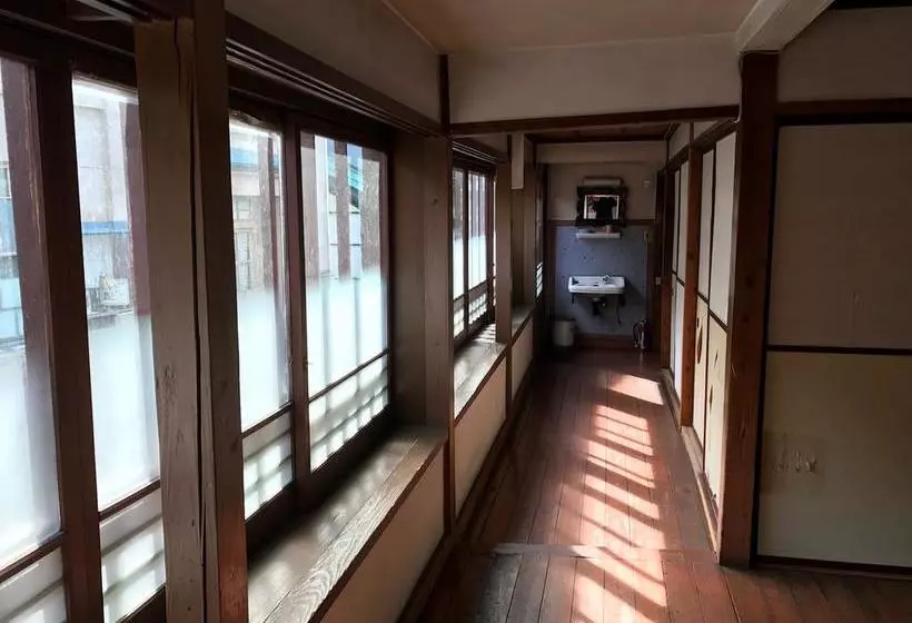 Niko Ryokan