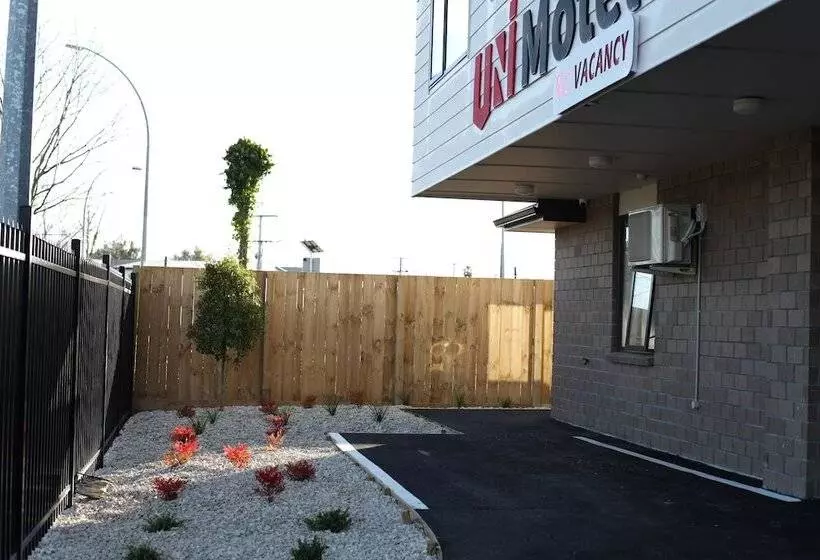 Uni Motel
