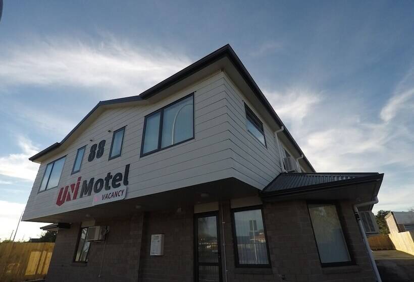 Uni Motel