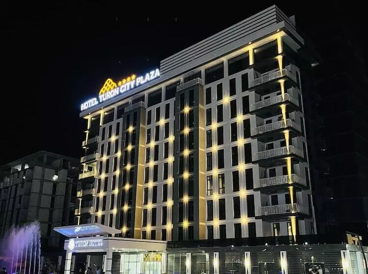 ホテル Turon City Plaza