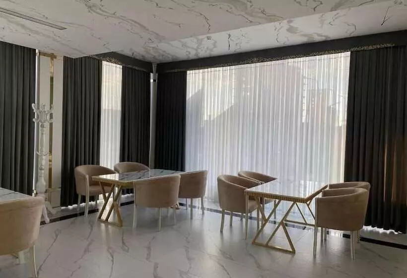 ホテル Turon City Plaza