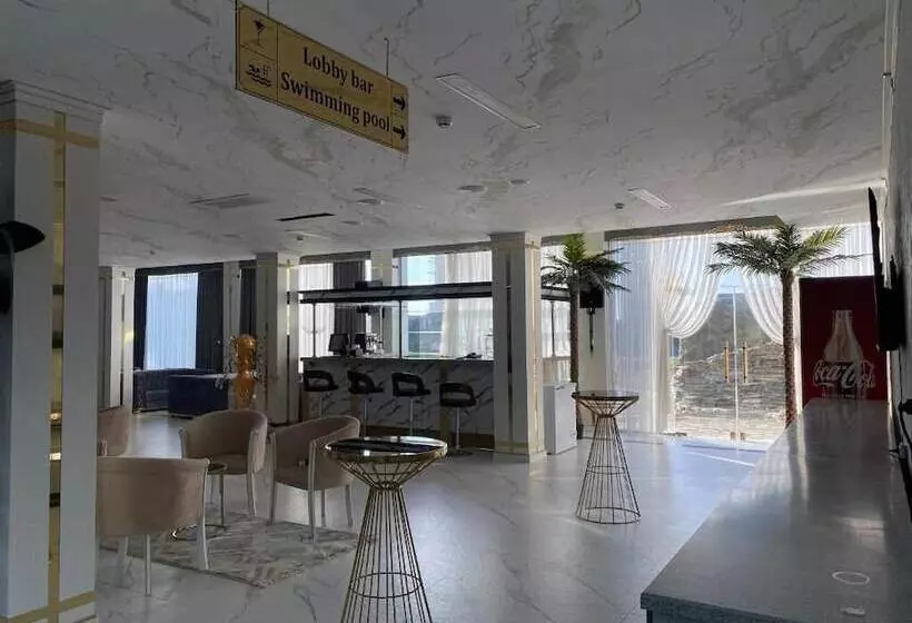 ホテル Turon City Plaza