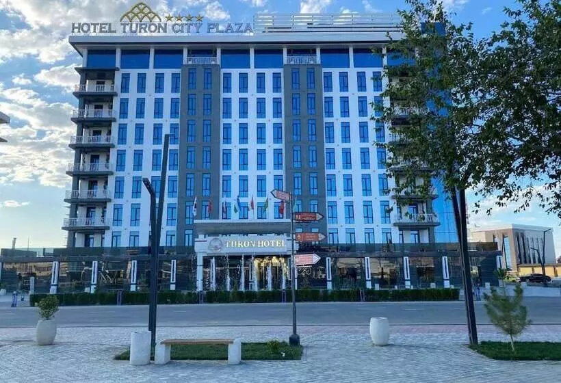 ホテル Turon City Plaza