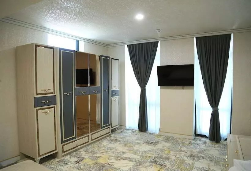 ホテル Turon City Plaza