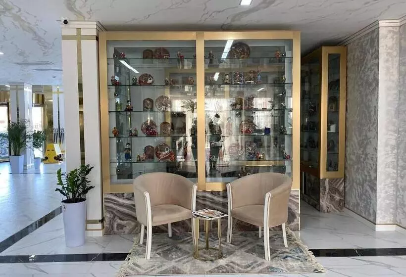 ホテル Turon City Plaza