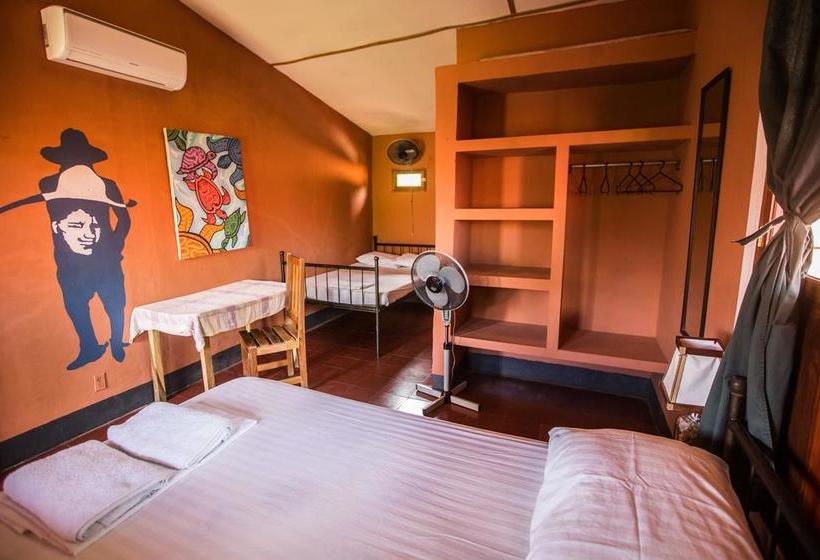 هاستل Hostal La Tortuga Booluda
