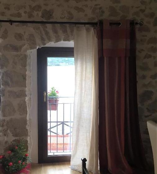 Bed and Breakfast La Finestra Sul Lago